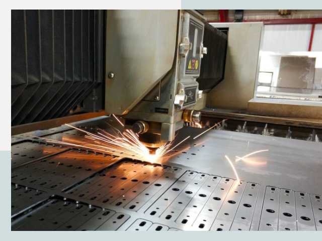 Лазерная резка металла в Пскове от 609 руб.